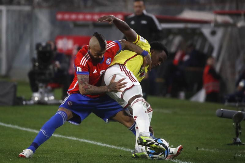 Arturo Vidal salió lesionado ante Colombia. Ahora el 'Toto' busca su reemplazo en la Roja - Créditos: Photosport