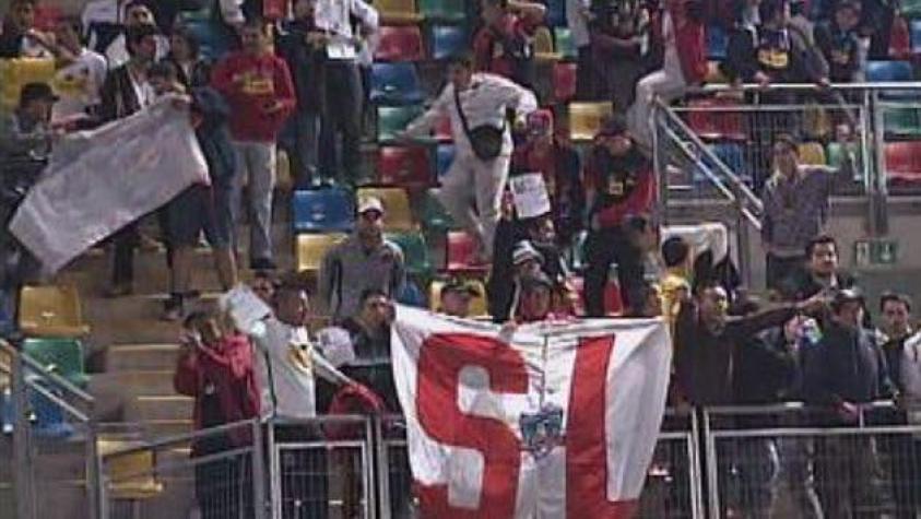 Tras incidentes de barristas Colo Colo clasifica a los Playoffs