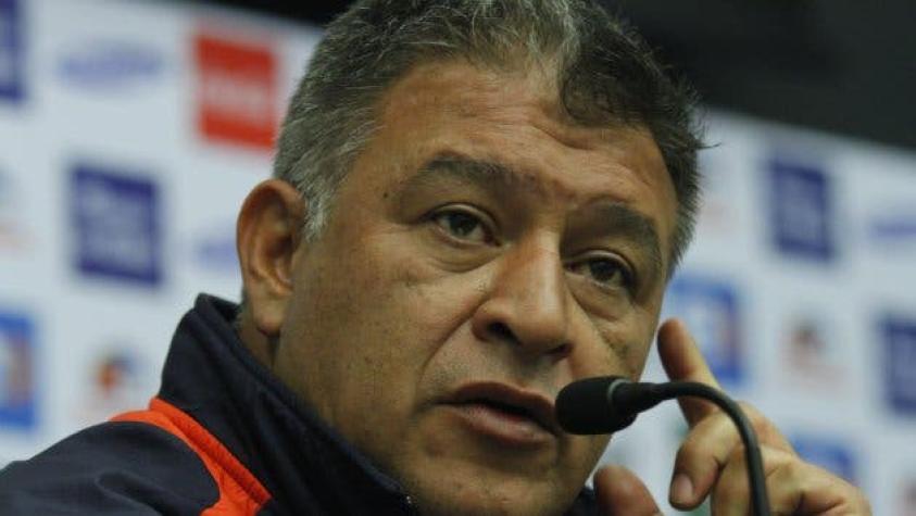Claudio Borghi confirma que se queda al mando de la “Roja”