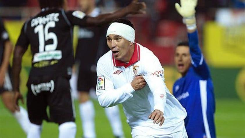 Gary Medel aportó en victoria del Sevilla