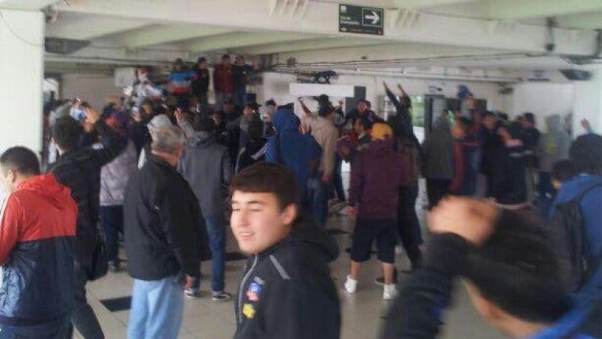 Hinchas de Colo Colo provocaron destrozos al interior del Monumental