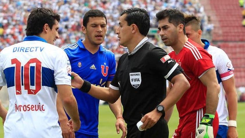La U fue absuelta por incidentes en suspendido duelo ante la UC