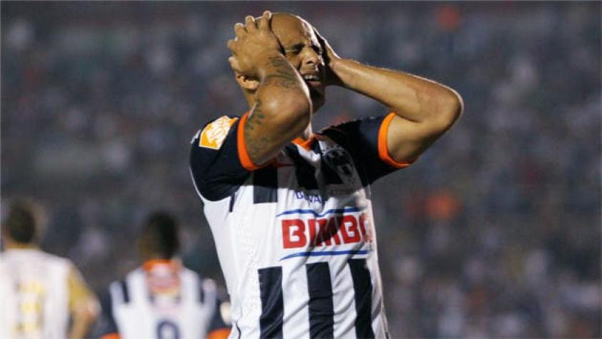 Humberto Suazo será operado y queda en duda para el Mundial