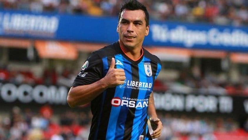 Colo Colo espera respuesta positiva de Esteban Paredes tras última oferta