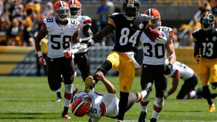 [VIDEO] Brutal patada marca inicio de la NFL