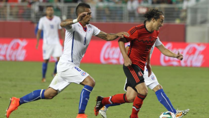 Actuación de Vidal y debut de Juan Delgado marcaron empate de la "Roja" ante México