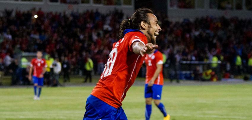 Valdivia presenta molestias y está en duda para el amistoso ante Uruguay