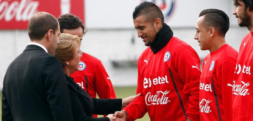 Arturo Vidal invita a la presidenta Michelle Bachelet a su matrimonio