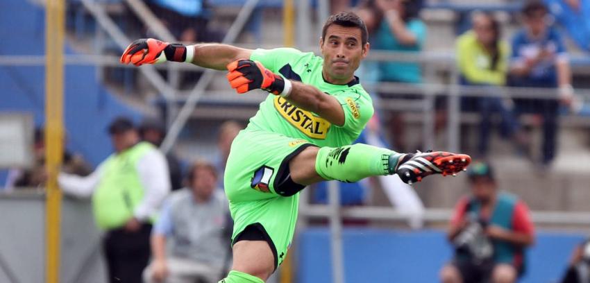 Justo Villar no estará ante D. Iquique y Felipe Flores fue considerado