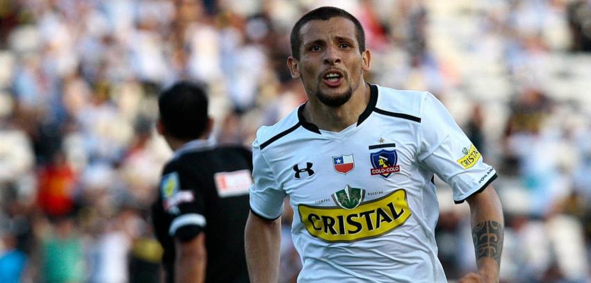 Vecchio: "En un par de fechas más se va a hablar de Colo Colo como candidato al título"