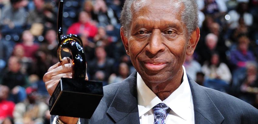 Falleció Earl Lloyd, el primer basquetbolista negro de la NBA