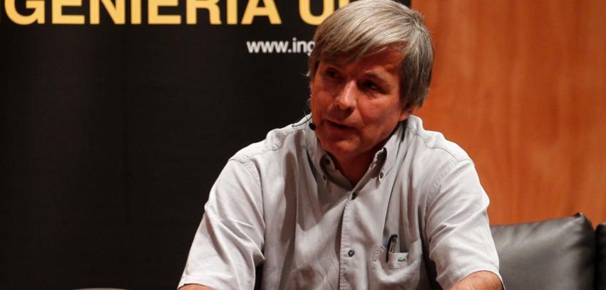 Mayne Nicholls: "La ANFP debería comprar el CDF"