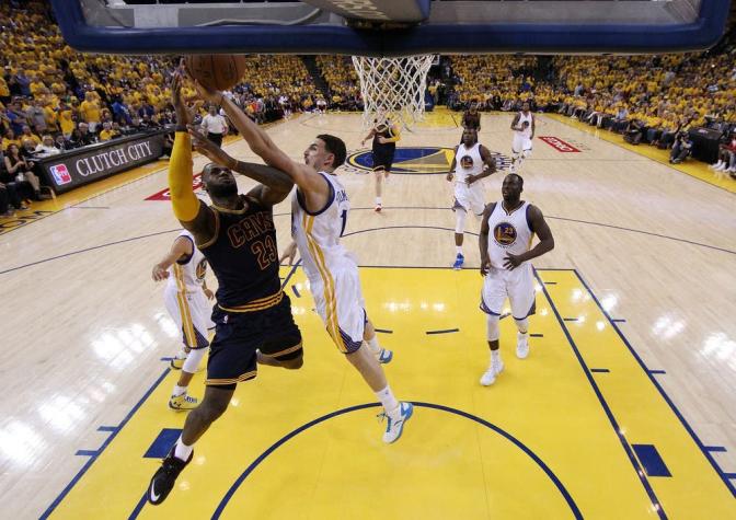 Con un inspirado LeBron James Cleveland empata la final NBA con Golden State
