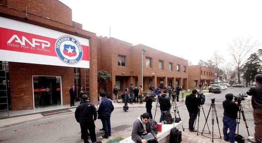 Ramiro Mendoza y Felipe Bulnes son llamados por la ANFP para liderar auditorias por dineros FIFA