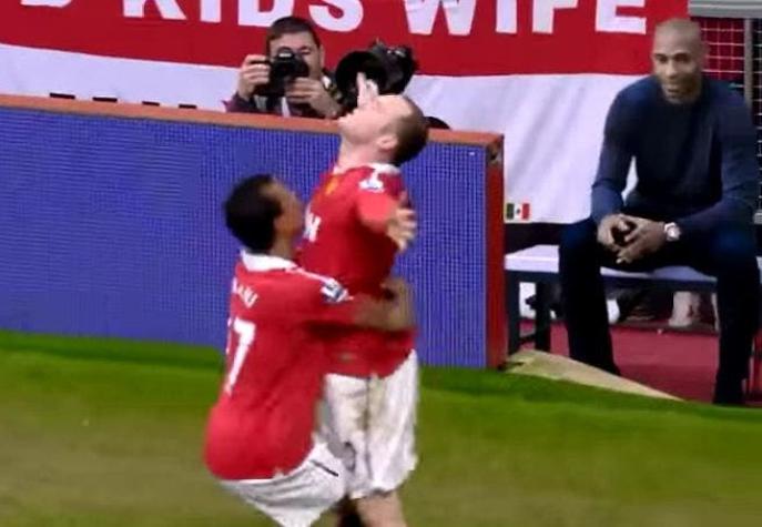 [VIDEO] Henry revive los mejores momentos de la Premier League en divertido comercial