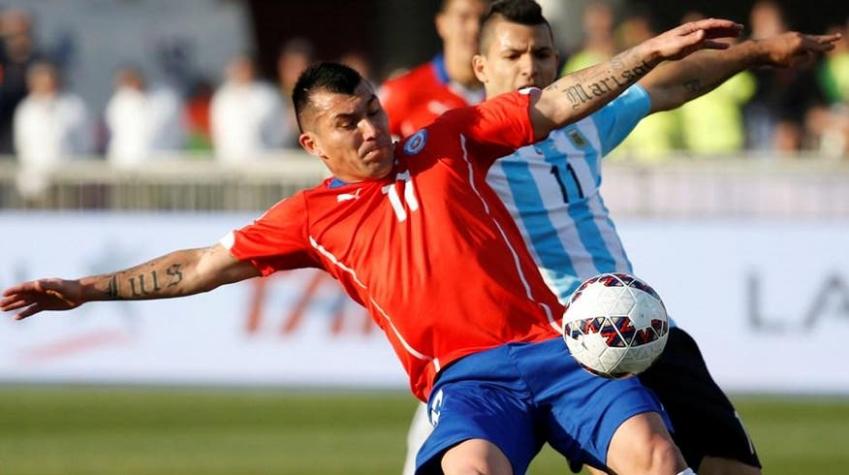 Los hinchas saludan al "Pitbull" Gary Medel en su cumpleaños 28