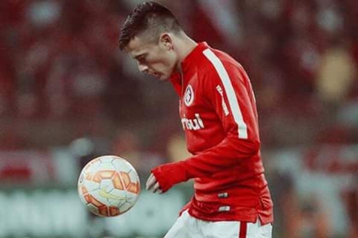 Charles Aránguiz no jugará el clásico contra Gremio a la espera de su futuro