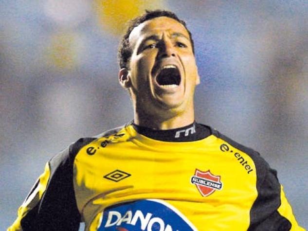 Ex arquero uruguayo de Ñublense fue baleado y arriesga graves secuelas