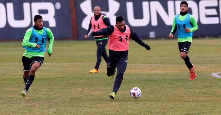 [VIDEO] Esteban Paredes se luce con una "joyita" en entrenamiento de Colo Colo