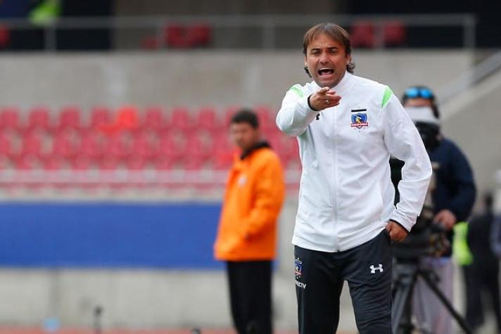 José Luis Sierra confirma que Colo Colo está buscando otro arquero tras lesión de Garcés