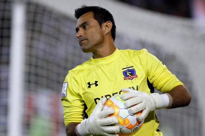 Justo Villar volvería al arco de Colo Colo ante Coquimbo Unido este martes