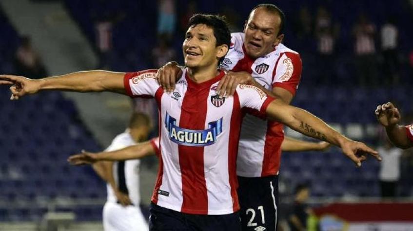 Ex delantero de la UC da vuelta al mundo por gran gesto de "fair play"