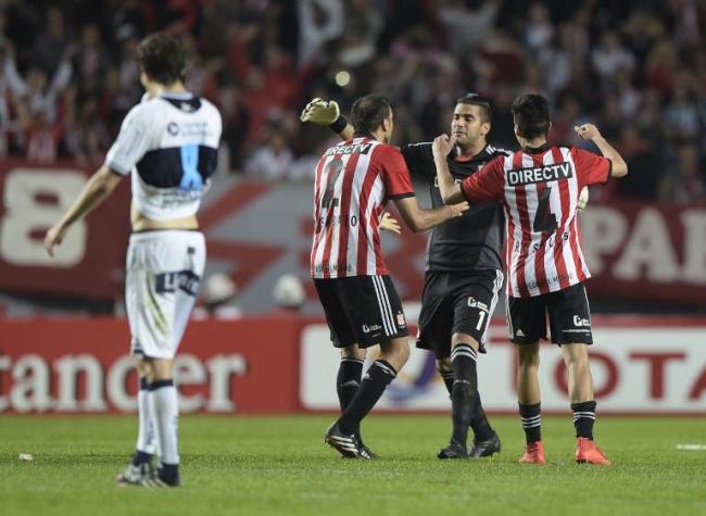 Ante lesión de Villar en Colo Colo “aceleran” gestión por nuevo arquero