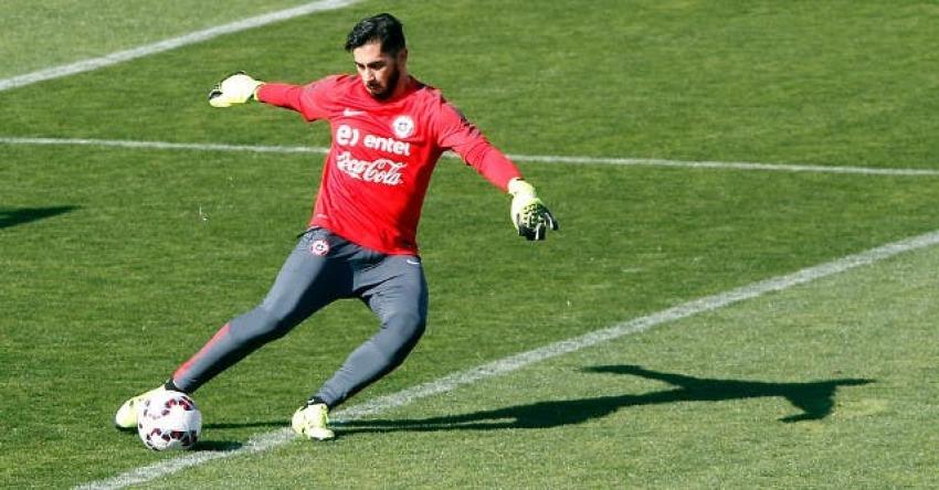 Roberto Rojas respalda a Johnny Herrera en caso de que Claudio Bravo no esté ante Brasil