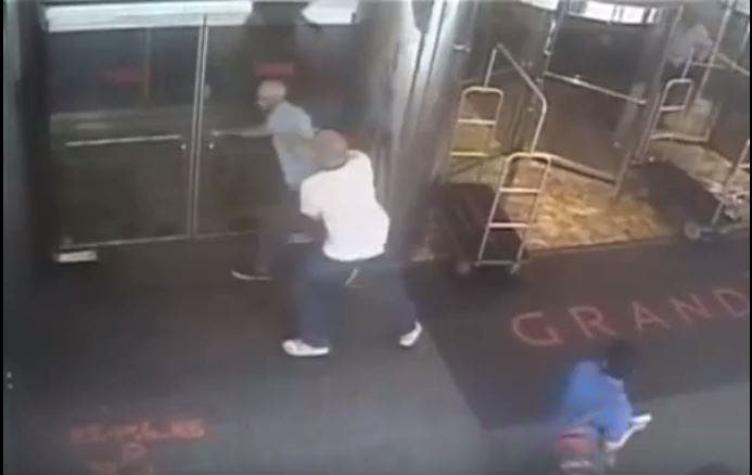 [VIDEO] Así fue la violenta detención por error del ex tenista James Blake