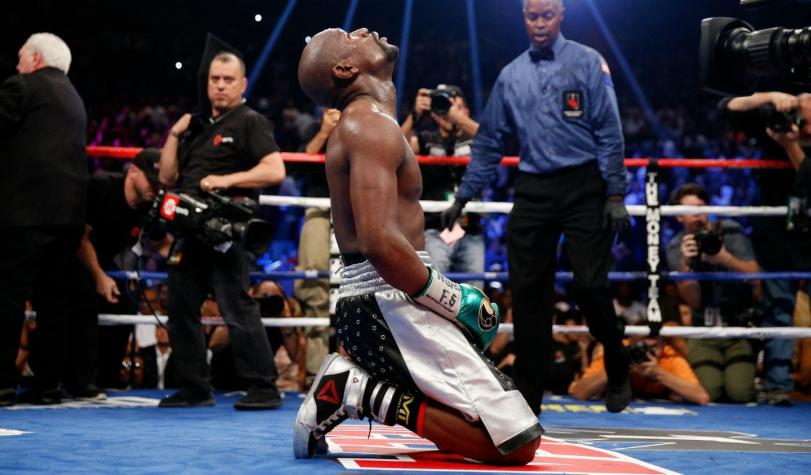 Mayweather entra a la historia del boxeo al igualar récord invicto de Rocky Marciano