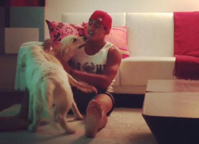 Alexis Sánchez pasó el 18 de septiembre junto a sus perros Atom y Humber