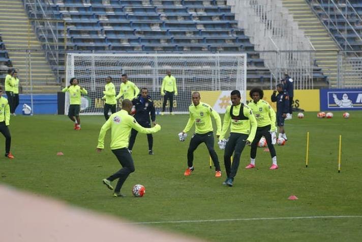 Brasil vive práctica en Chile: Dunga realiza juegos con balón y ensayan penales