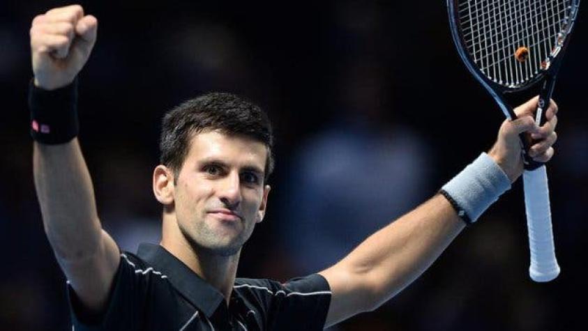 [VIDEO] Novak Djokovic sorprende con tiro de fantasía durante su entrenamiento en Belgrado