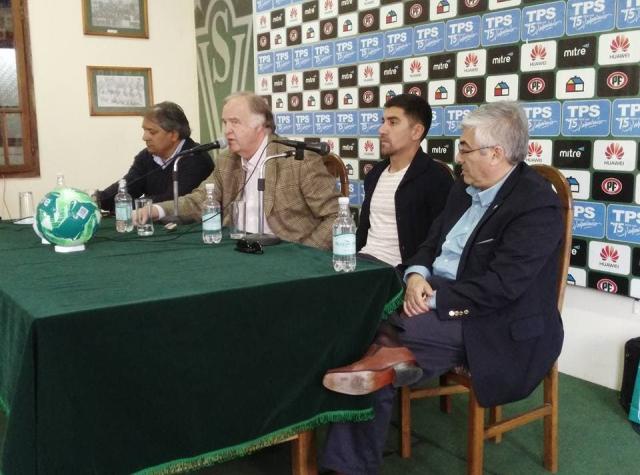 David Pizarro se queda: “Lo que más quiero es salir campeón con Wanderers”