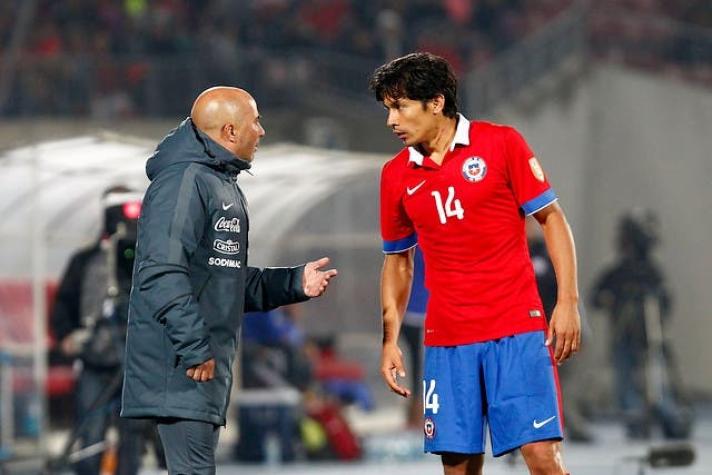 “Gato” Silva y dupla Valdivia-Fernández asoman en once titular de Chile