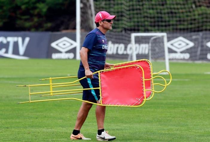 Mario Salas derrocha confianza: “Siento que este campeonato va a ser de Católica”