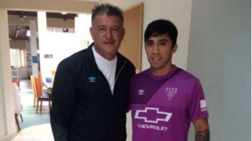 Edson Puch es presentado como nuevo refuerzo de Liga Deportiva Universitaria de Borghi