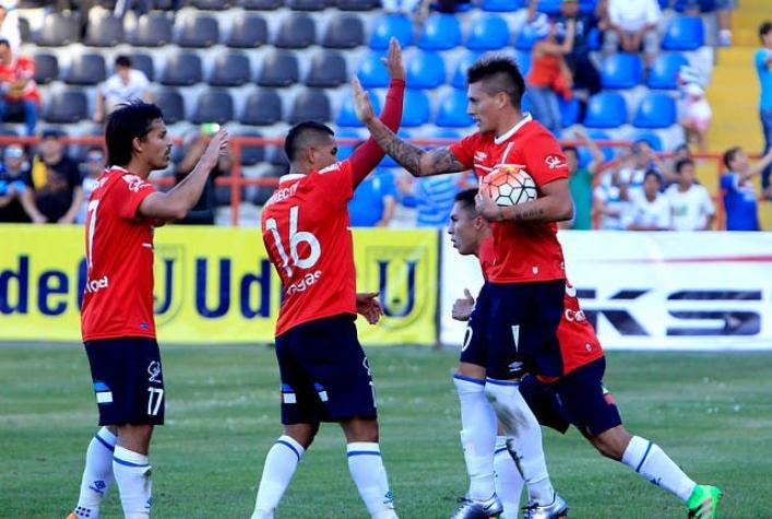 Mario Salas apuesta por Castillo y Vargas en la UC: “Están a un nivel de selección”