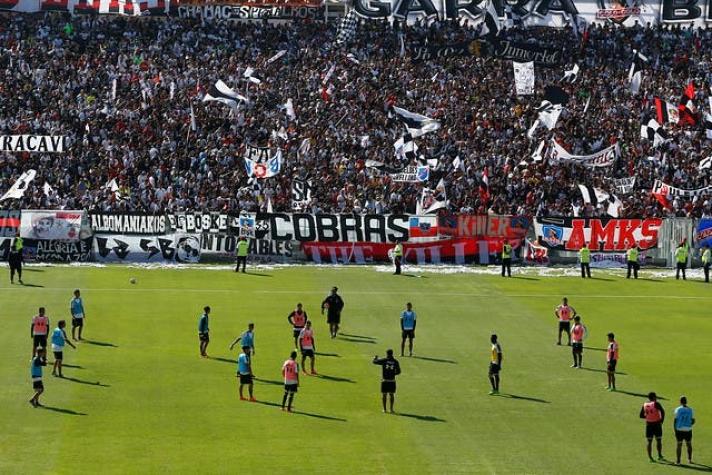 [VIDEO] Masiva presencia de hinchas en el "Arengazo" de Colo Colo