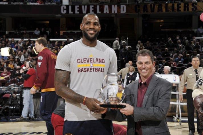 LeBron logra “triple-doble” en triunfo de Cavaliers sobre los Nuggets en la NBA