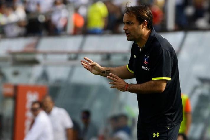 Aníbal Mosa confirma continuidad de Sierra: “Es y va a seguir siendo el DT de Colo Colo”