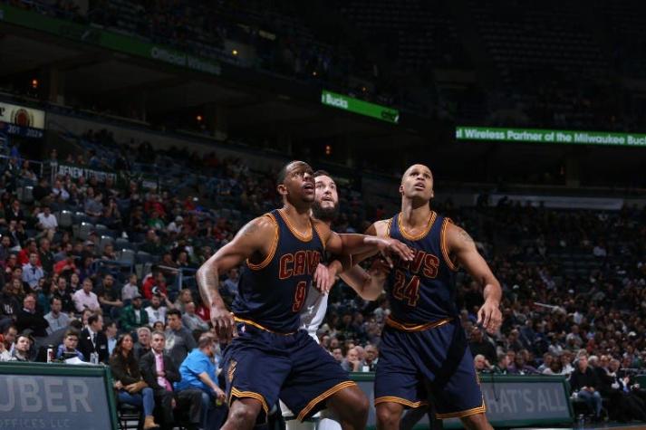 NBA: Pese a un disminuido LeBron James, Cleveland superó a Milwaukee