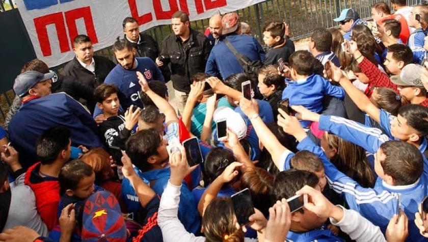Así fue la polémica reunión de Johnny Herrera con barra de la "U"