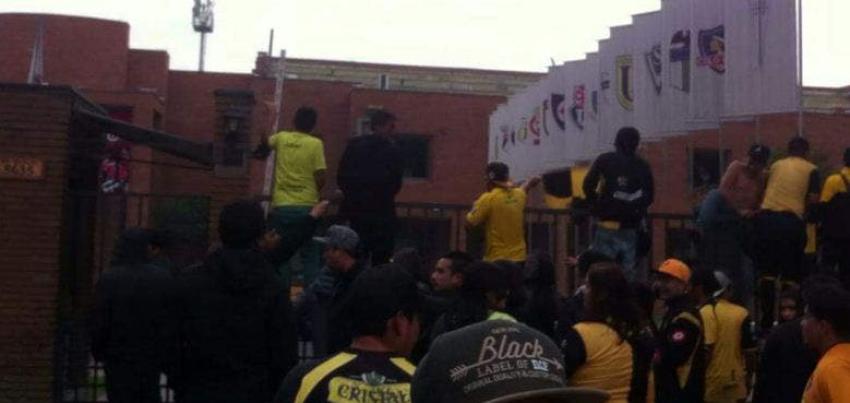 Hinchas de Coquimbo Unido provocan destrozos en sede de la ANFP