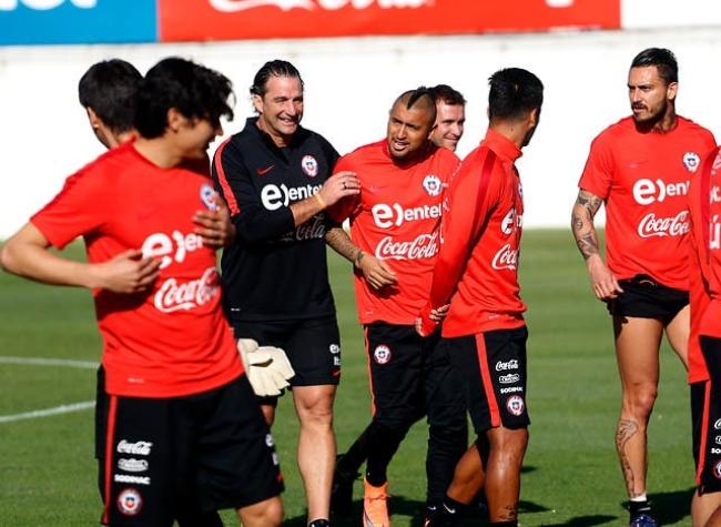 Pizzi iniciará gira por Europa para planificar la Copa América Centenario