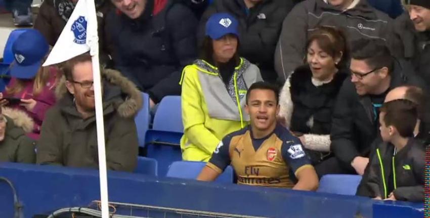 [VIDEO] Alexis protagoniza uno de los momentos más divertidos de la Premier League 2015-2016
