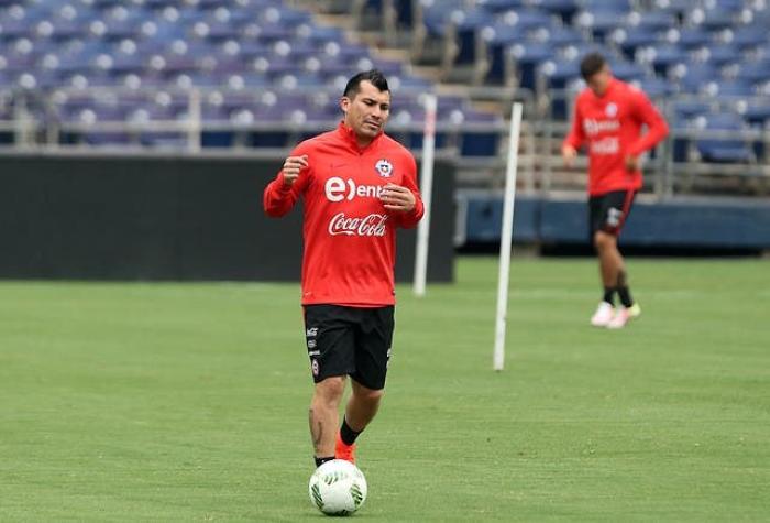 Pizzi ensaya última formación con Medel fuera del equipo titular ante Bolivia