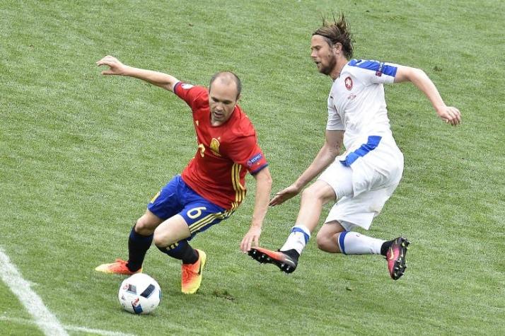 La asombrosa imagen con que Andrés Iniesta ha vuelto a emular a Oliver Atom de los "Supercampeones"