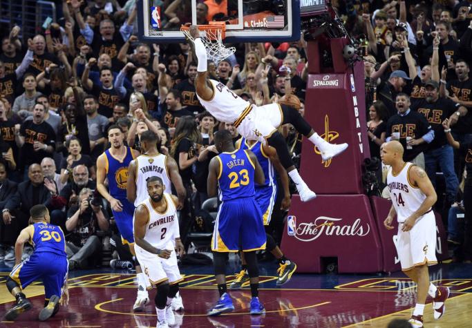 NBA: Cavaliers vencen a Warriors y llevan la final a un séptimo partido
