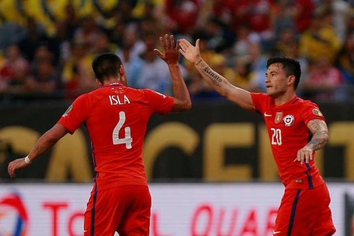 Charles Aránguiz palpita la final de la Copa Centenario: “Llegan los dos mejores”
